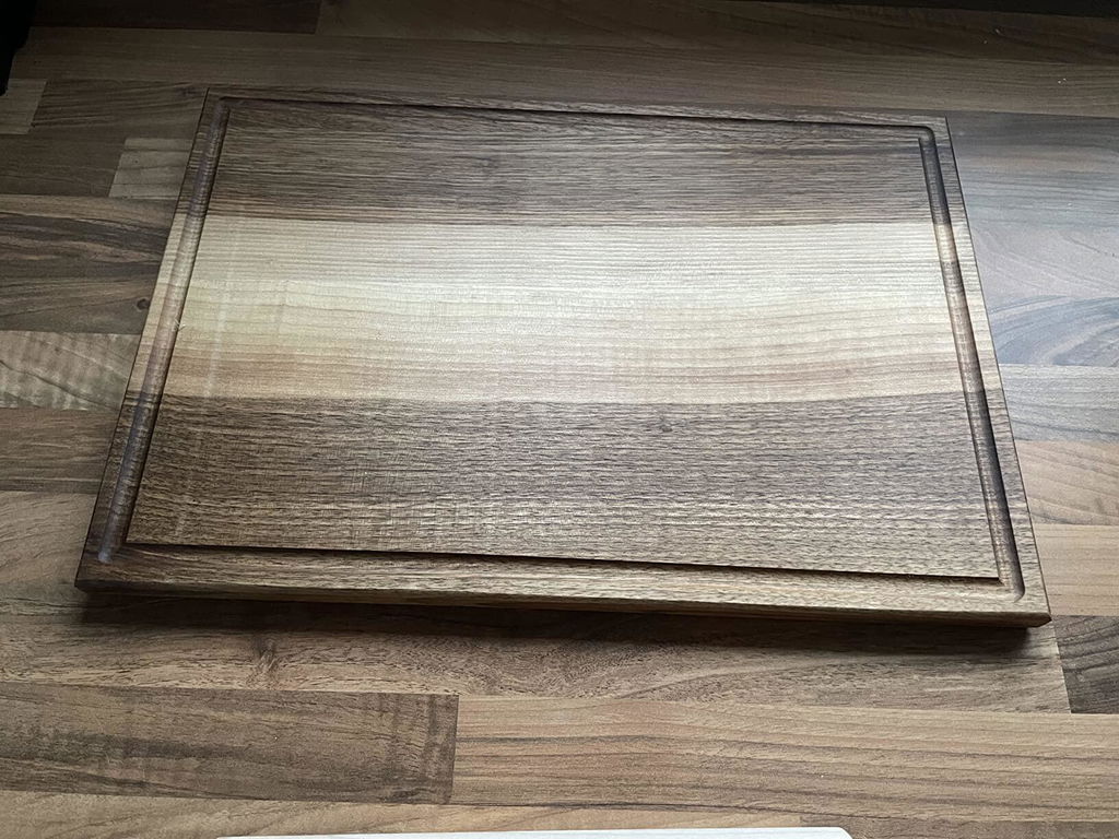 Tuuli tagliere legno noce 44 x 30 cm con scanalatura