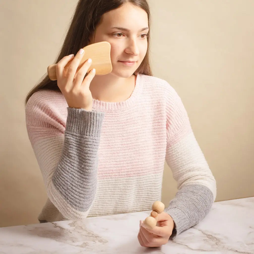 Tuuli Set Gua Sha Mini Rullo Faggio Massaggiatore Legno 2 Pezzi